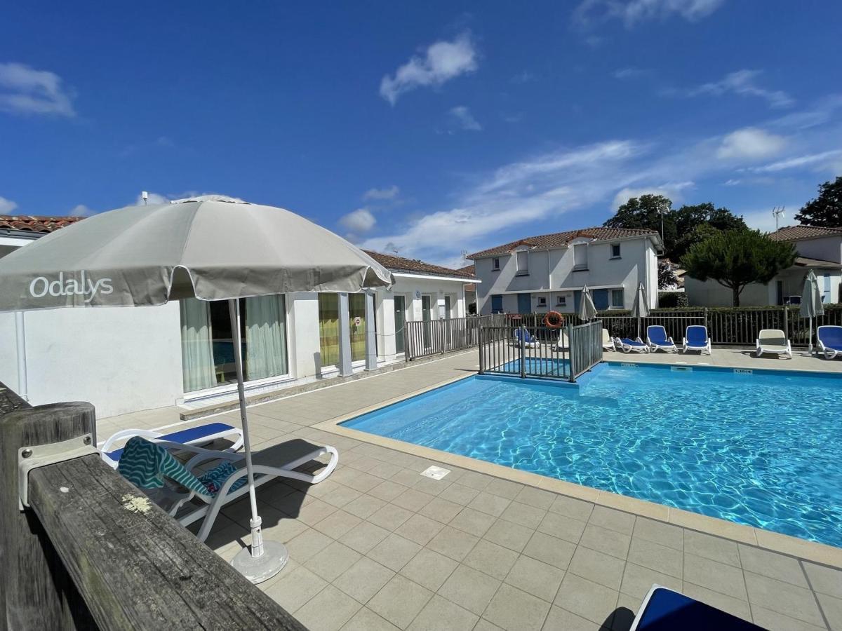 Charmante Maisonnette Avec Piscine, 2 Chambres, Terrasse Privee Et Parking - Saint-Brevin-Les-Pins - Fr-1-364-118 Екстериор снимка